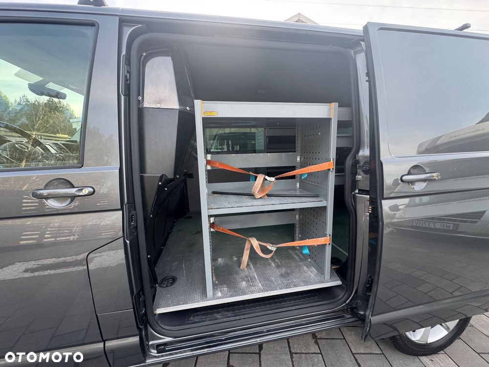 Volkswagen Transporter - 12