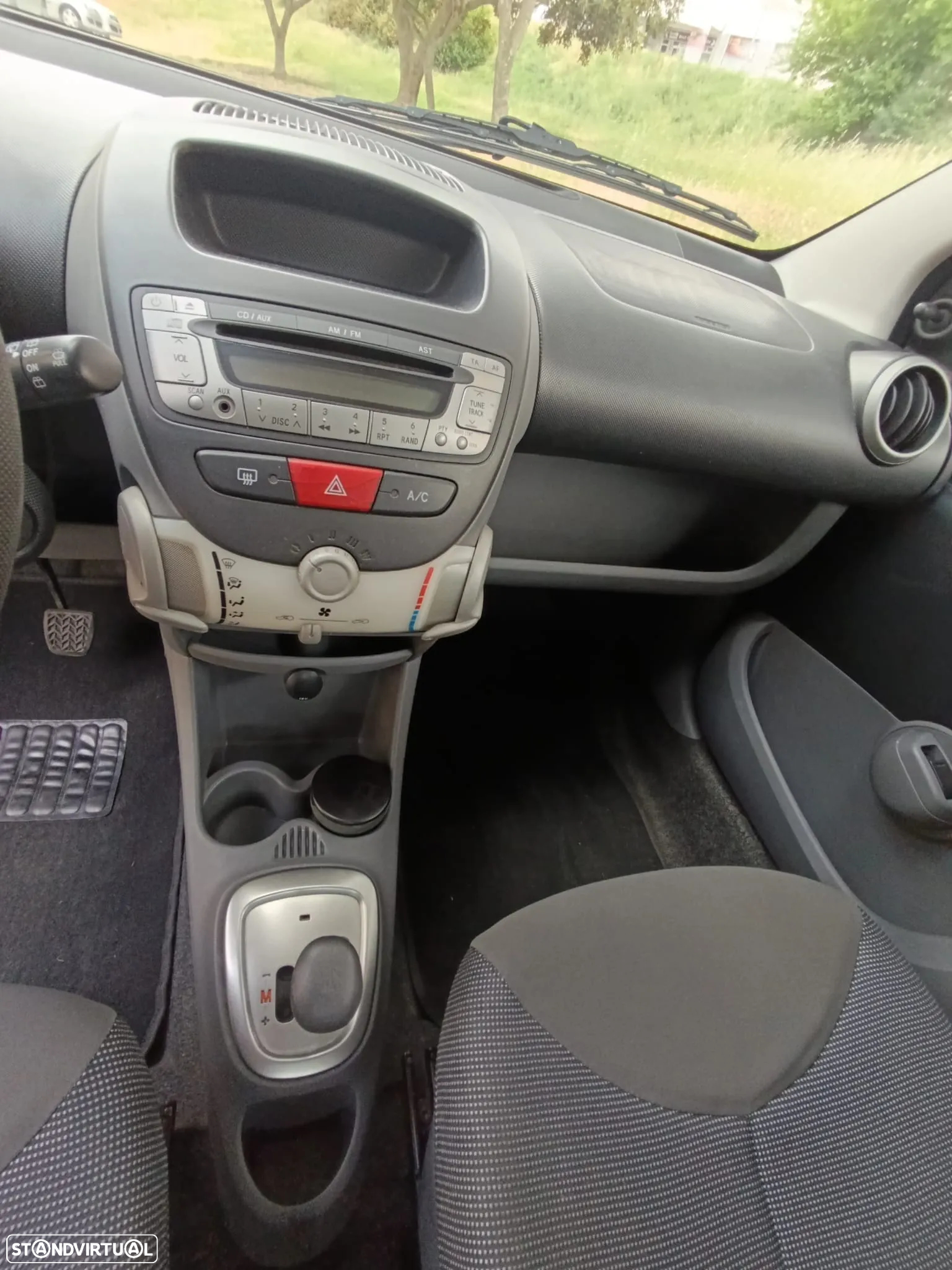 Peugeot 107 1.0 Urban 2 Tronic - 12