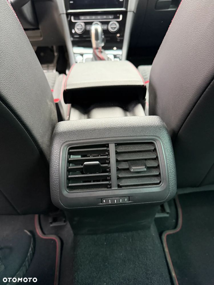 Volkswagen Golf 2.0 TSI BMT GTI Performance DSG - 32