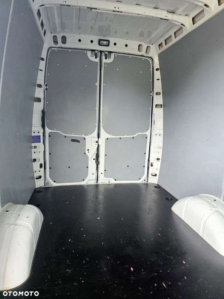 Iveco IVECO 35-180 3.0 HPI 180 KONNY ŚREDNI WYSOKI AUTOMAT 8 BIEGOWY HIMATIC KLIMA NAVIGACJA GWARANCJA WEBASTO - 30