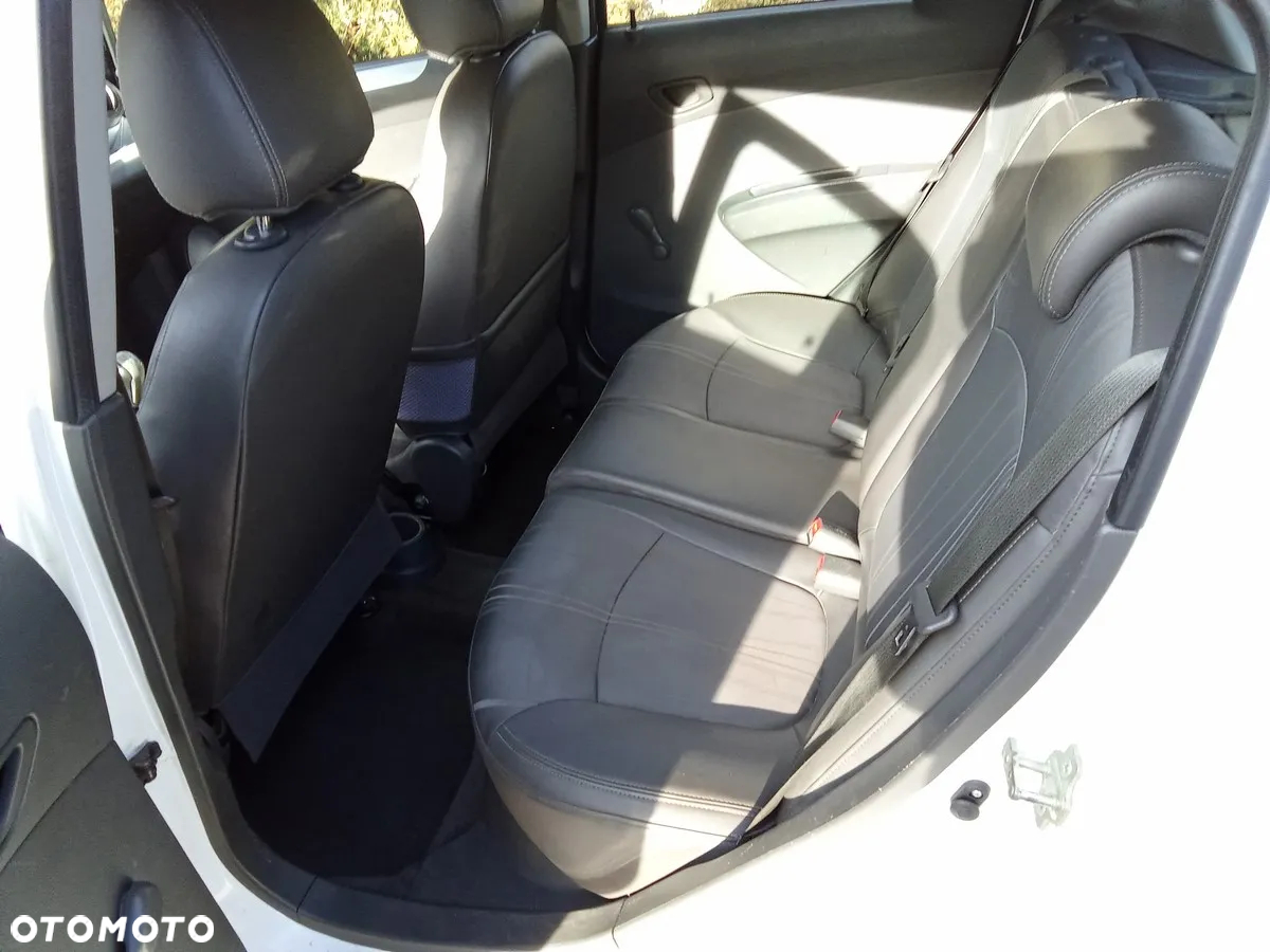 Chevrolet Spark 1.0 Base+ - 12