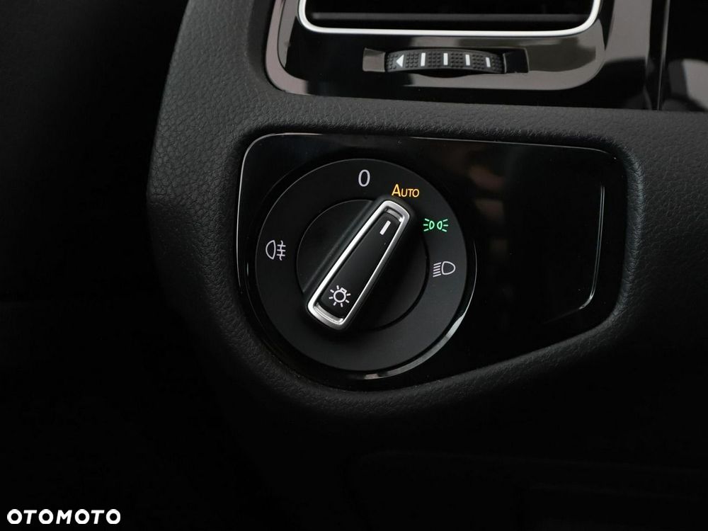 Volkswagen Golf R 4Motion (BlueMotion Technology) DSG - 36