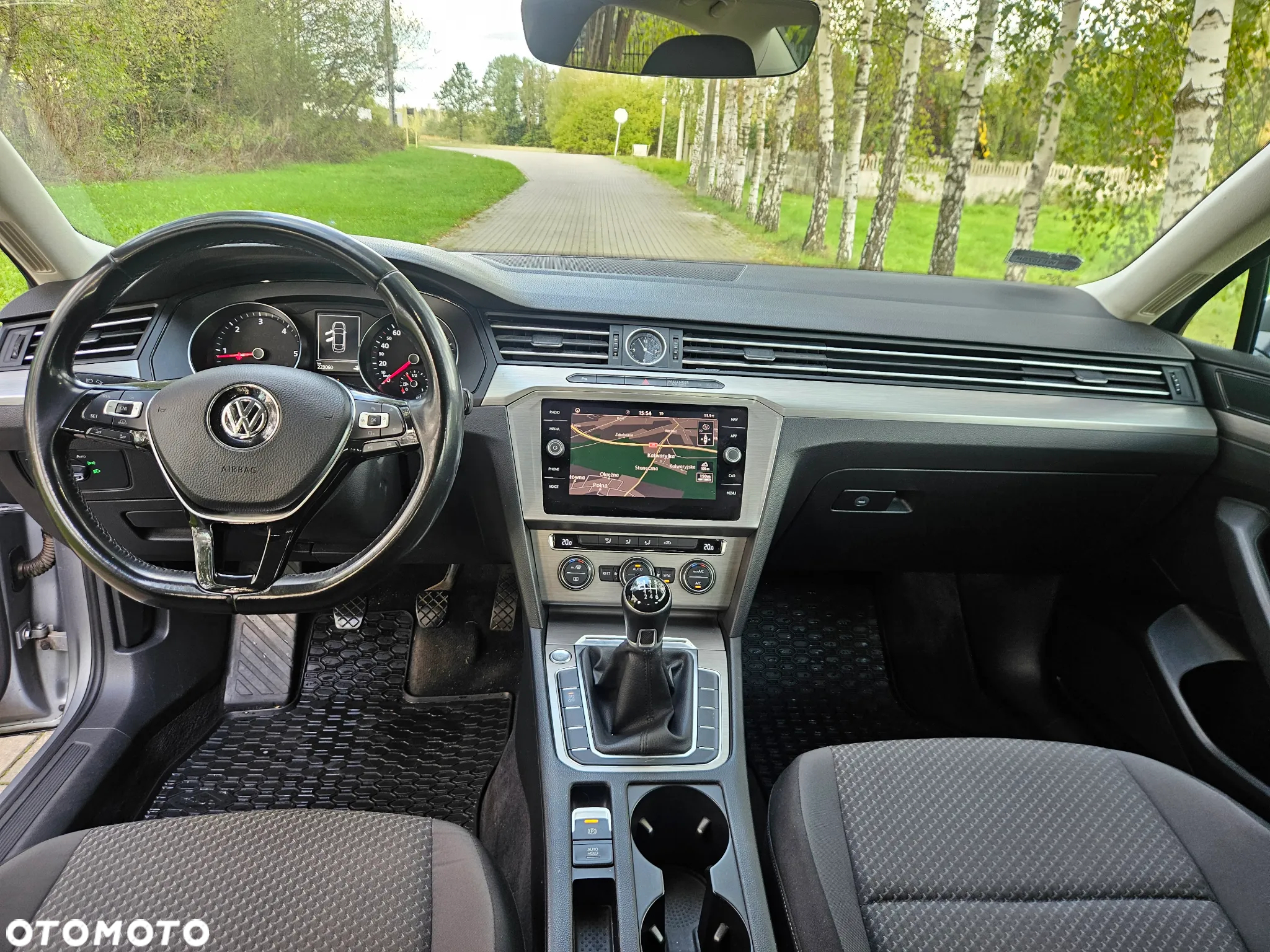 Volkswagen Passat - 13