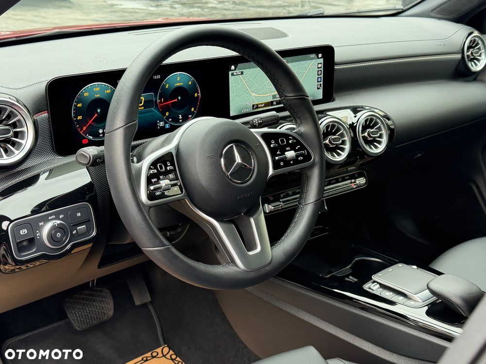 Mercedes-Benz CLA 200 d Progressive 8G-DCT - 34