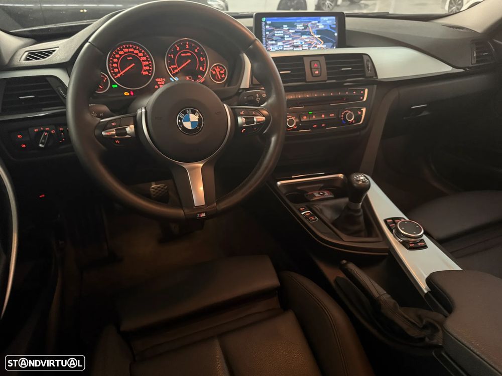 BMW 318 d Line Sport - 25