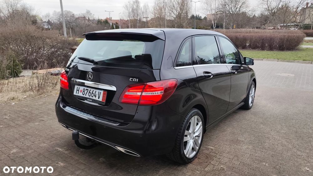 Mercedes-Benz Klasa B 200 d 7G-DCT UrbanStyle Edition - 24