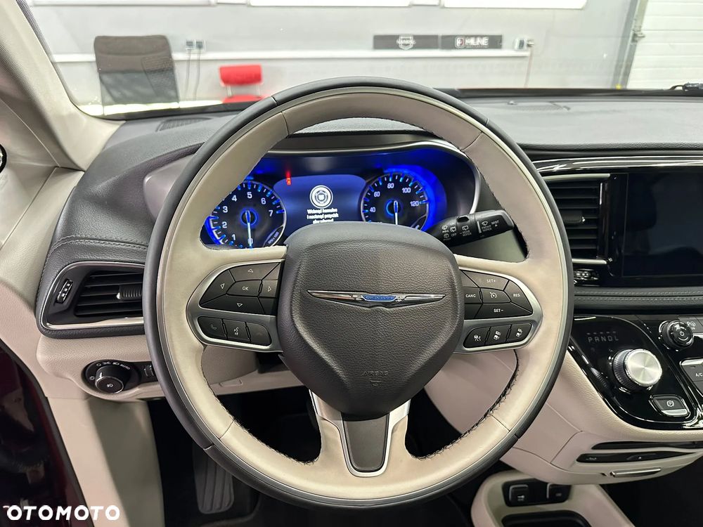 Chrysler Pacifica - 7
