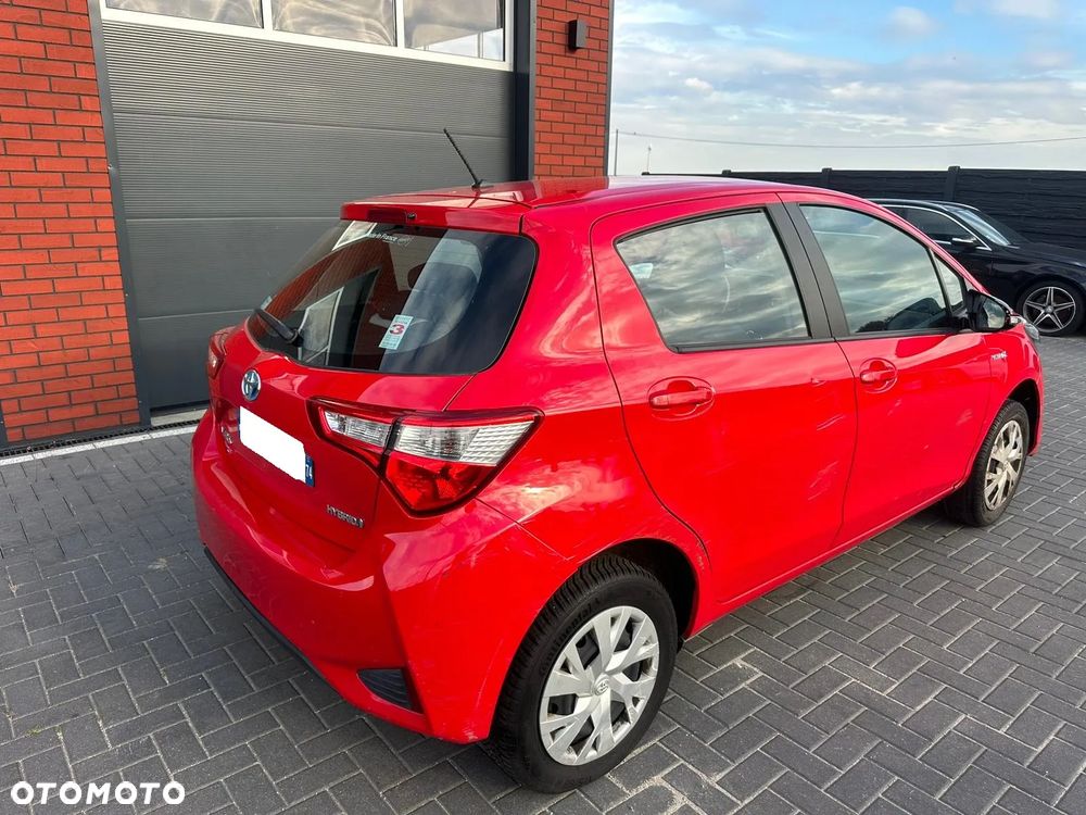 Toyota Yaris Hybrid 100 Active EU6 - 1