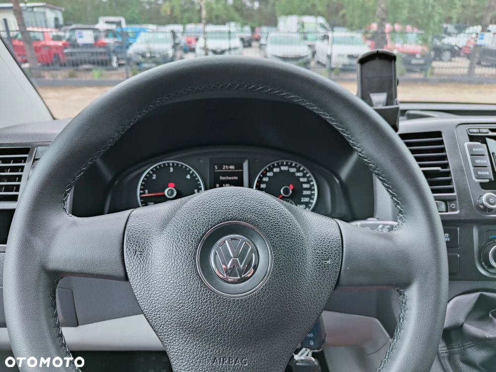 Volkswagen Transporter - 8