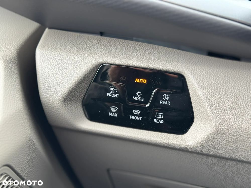 Volkswagen Multivan 2.0 TDI L2 Style DSG - 33