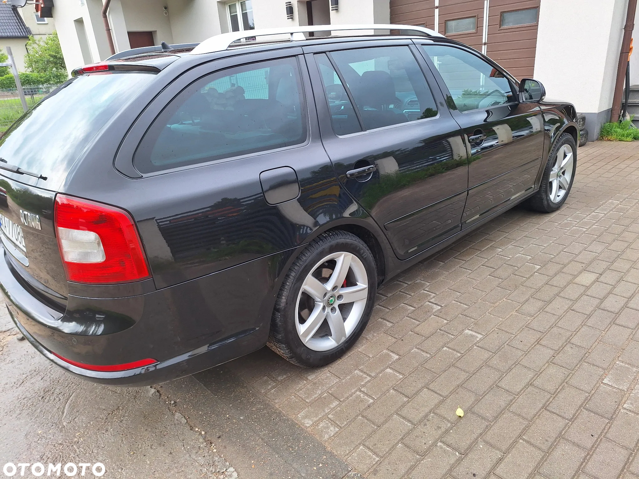 Skoda Octavia Combi 2.0 TDI CR DPF DSG RS - 6