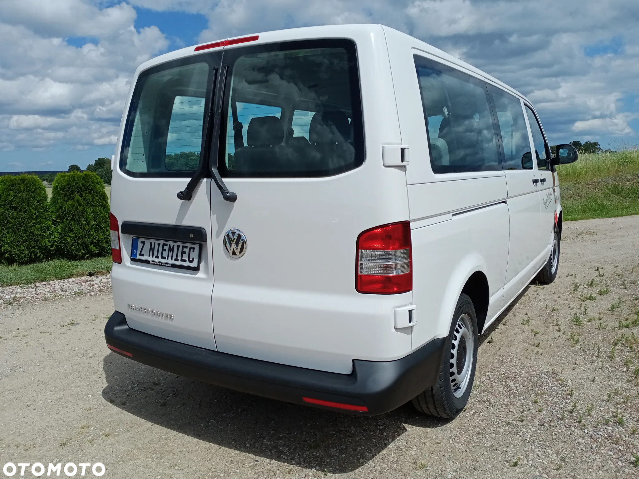 Volkswagen T5 LIFT T6 9 osobowy 2015 .rok 2.0 140 KM Long  6 bieg. serwis do końca doinwestowany klima  tempomat  vebasto isofix - 7