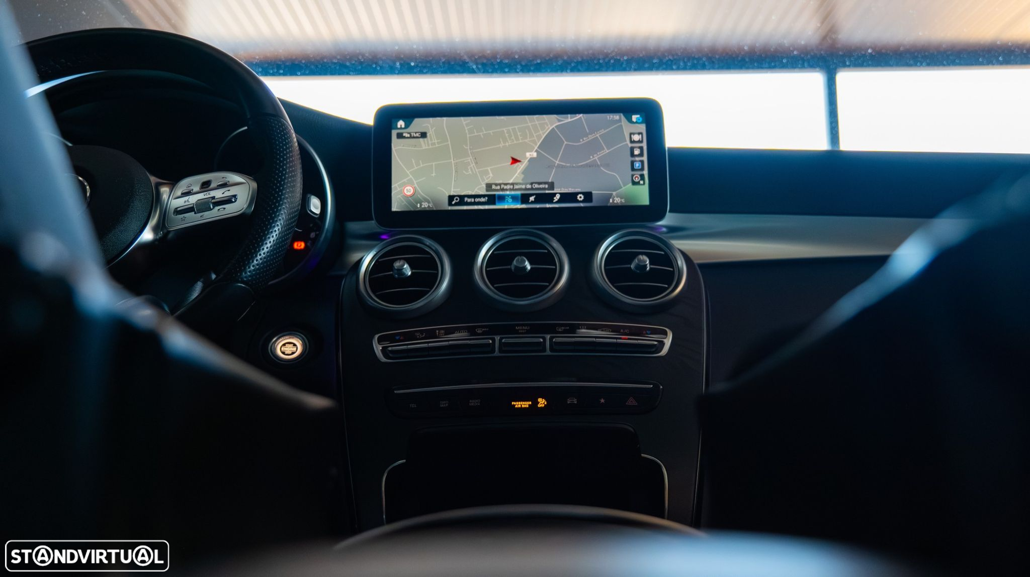 Mercedes-Benz GLC 300 e 4Matic 9G-TRONIC AMG Line - 21