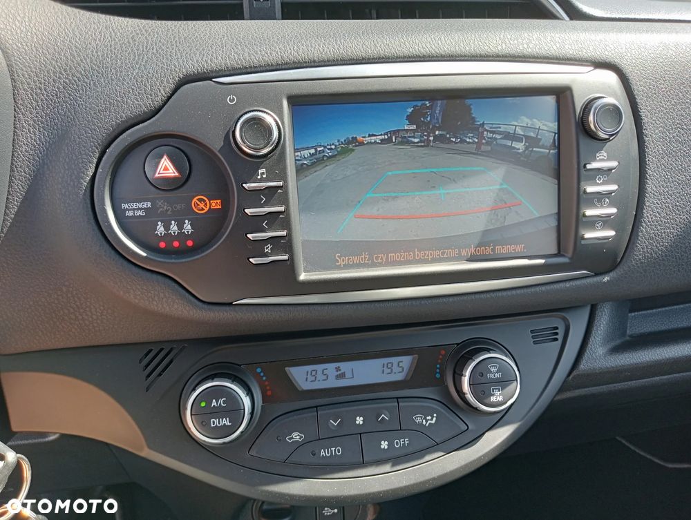 Toyota Yaris 1.5 20th Anniversary CVT - 14