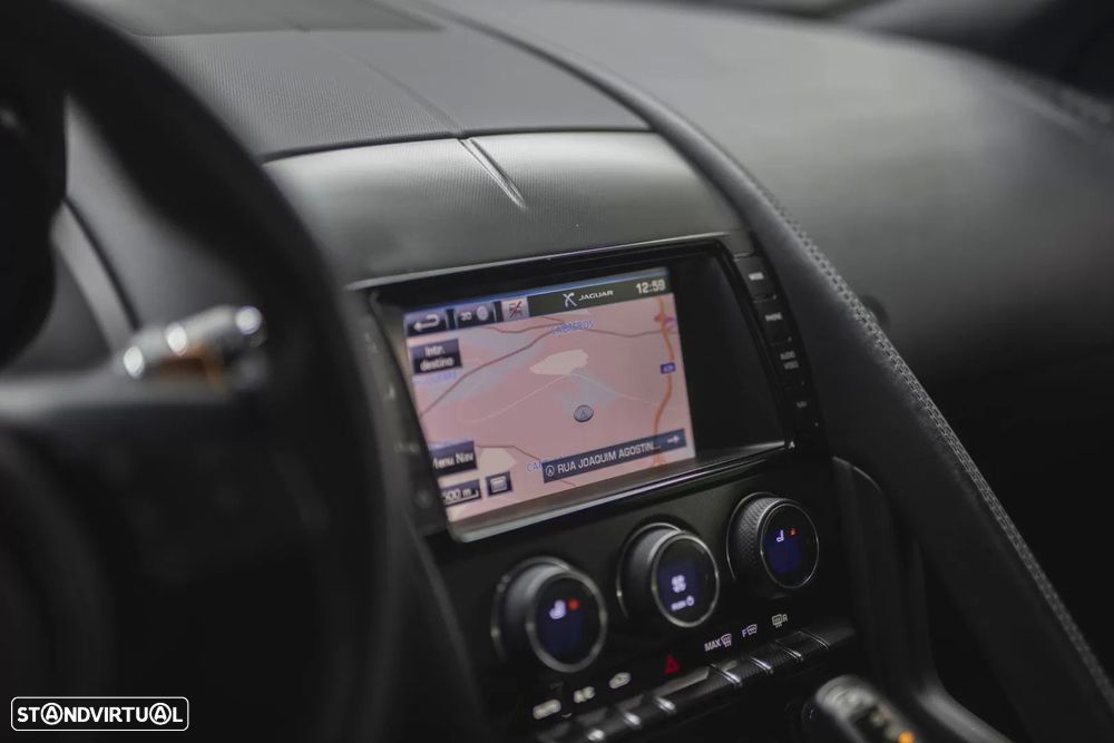 Jaguar F-Type V8 S - 23