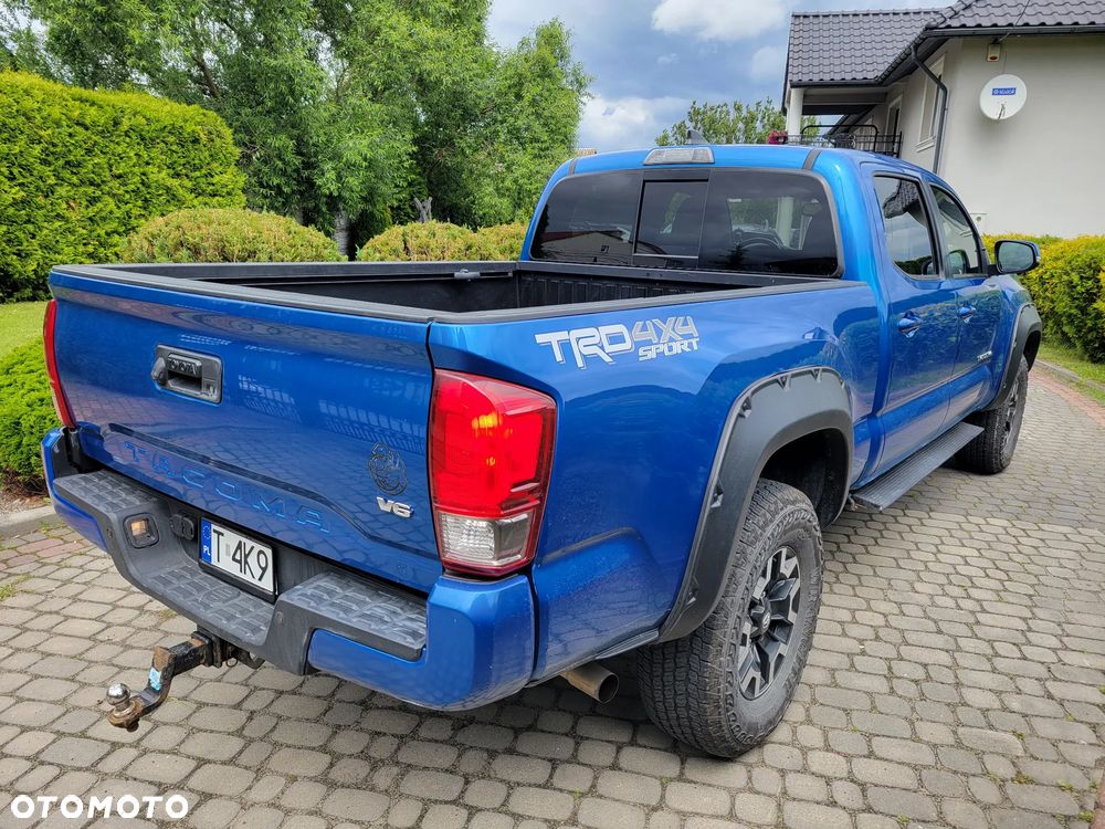 Toyota Tacoma - 6