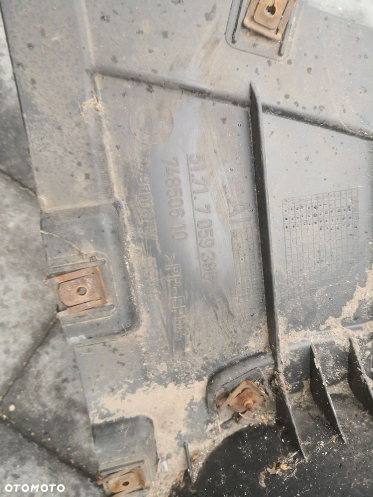 Nadkole przednie prawe BMW e90 e91 - 2