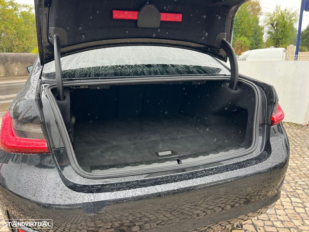 BMW 330 e Corporate Edition Auto - 24