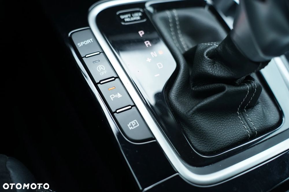 Kia Ceed 1.5 T-GDI DCT7 OPF GT Line - 35