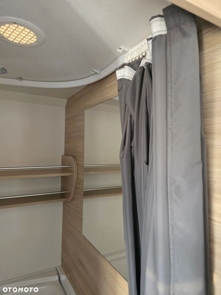 Caravelair 426 alba 1150dmc 3 sypialnie PIĘTRUS hobby adria knaus - 21