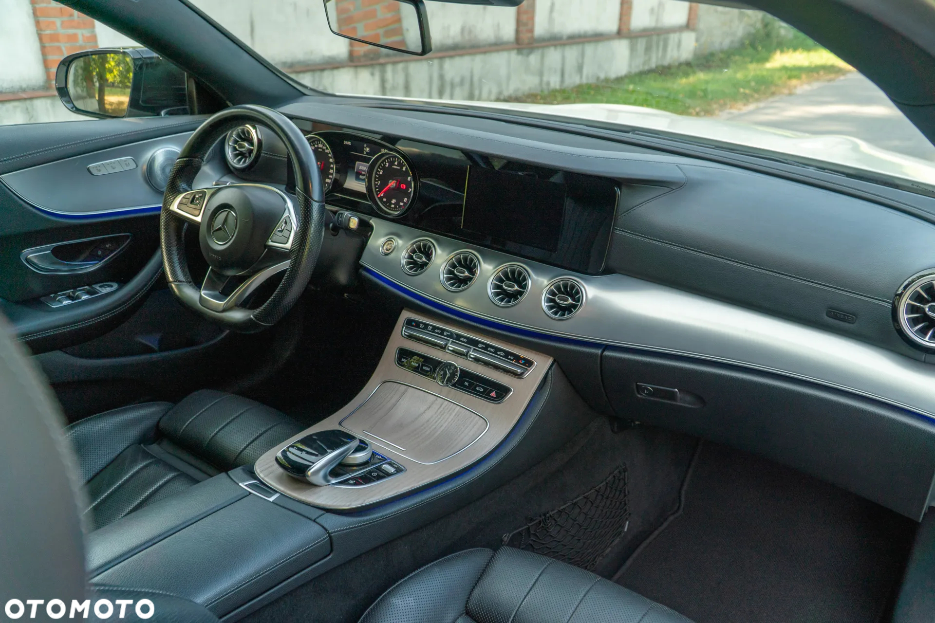 Mercedes-Benz Klasa E 300 Coupe 9G-TRONIC - 21