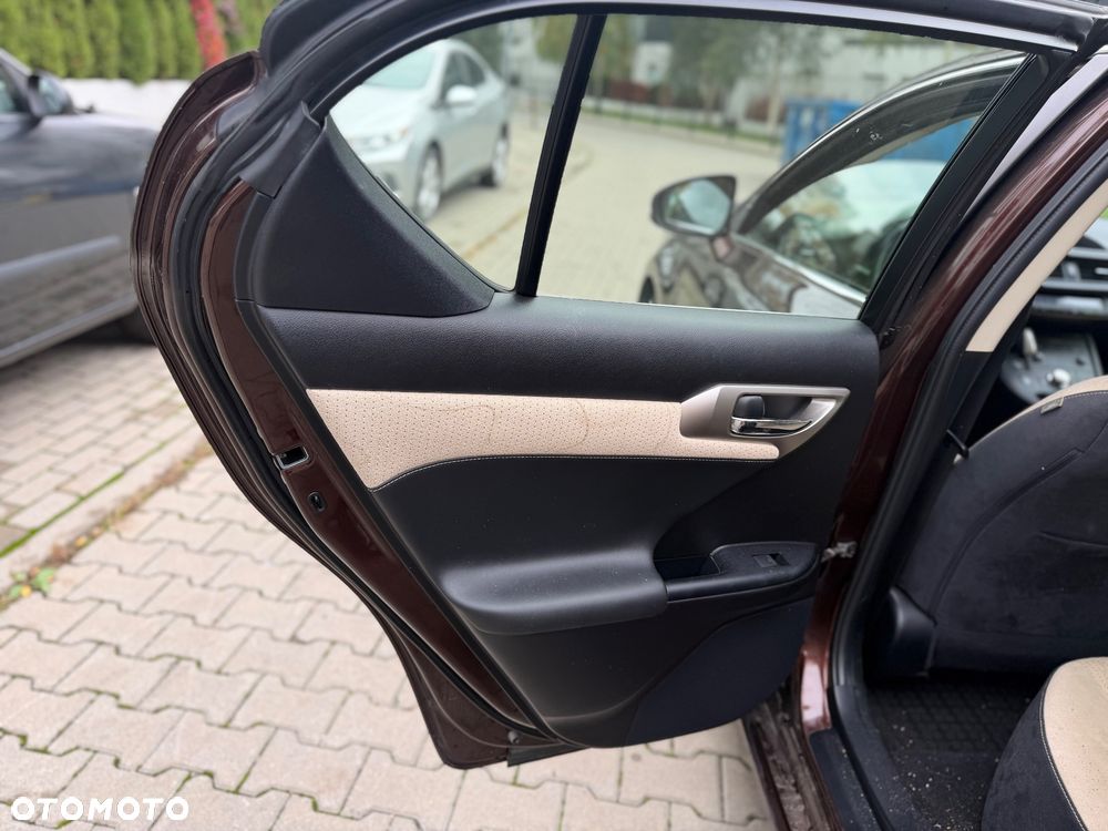 Lexus CT 200h Elegance EU6 - 22