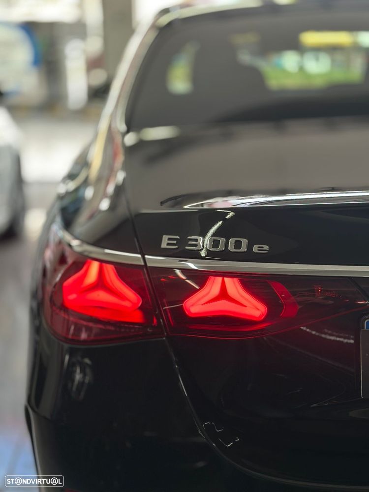 Mercedes-Benz E 300 e 4Matic - 33