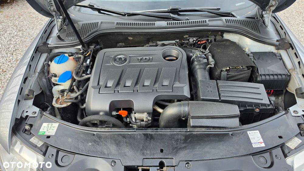 Skoda Superb 2.0 TDI DSG Elegance - 31