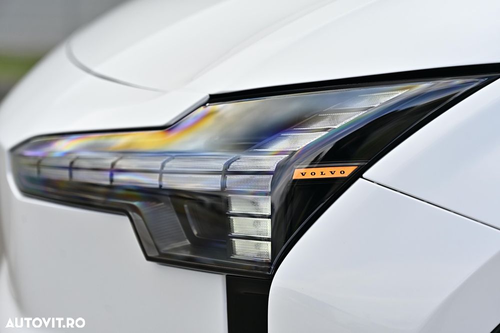 Volvo EX30 Single Motor Extended Range RWD Core - 11