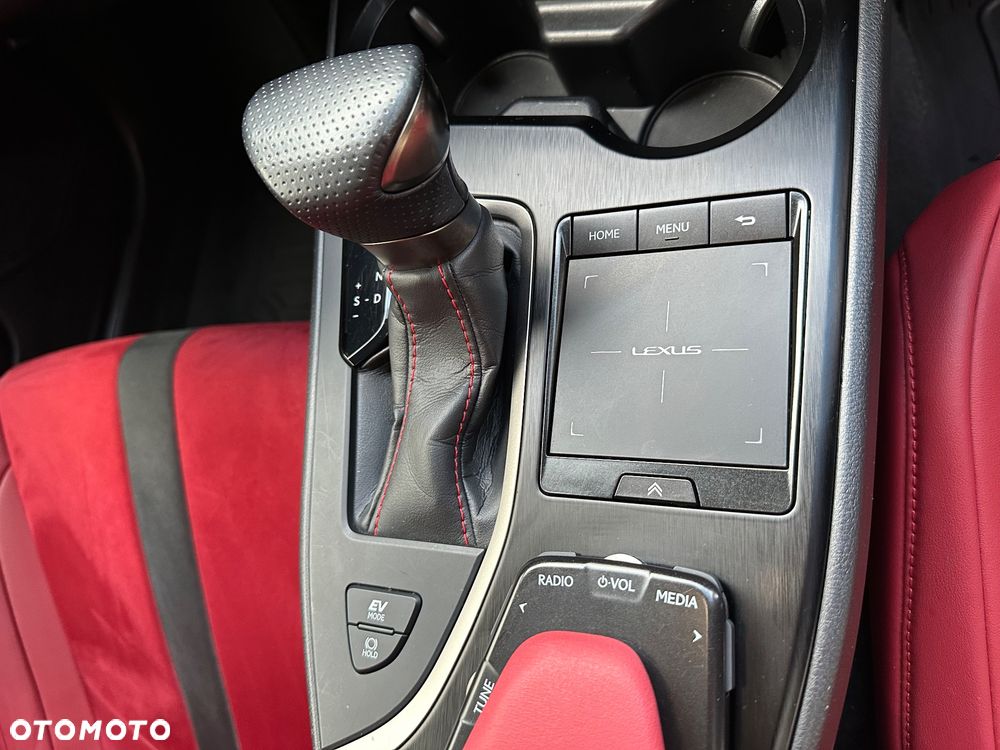 Lexus UX 250h Executive Line - 31
