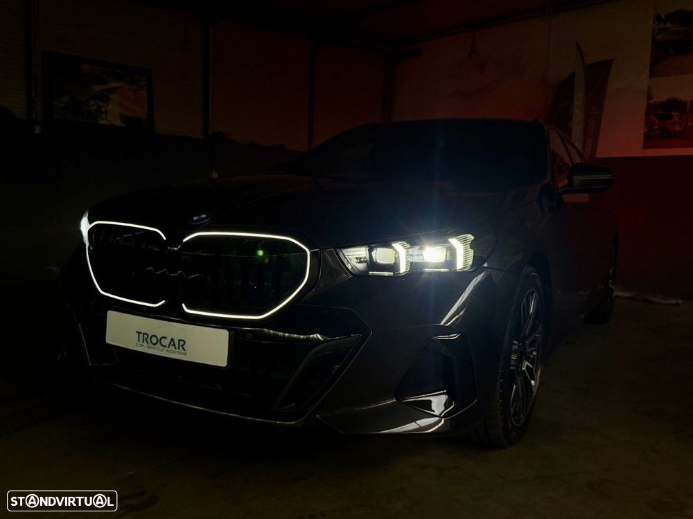 BMW 530 e Pack Desportivo M Pro - 8