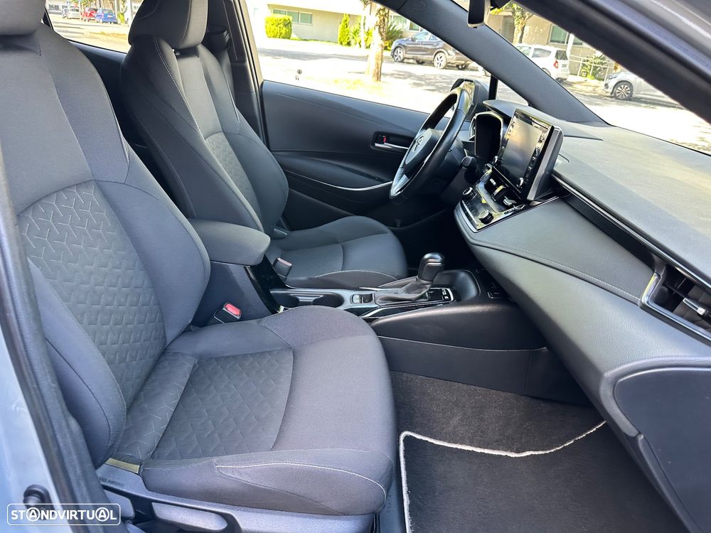 Toyota Corolla 1.8 Hybrid Square Collection - 48