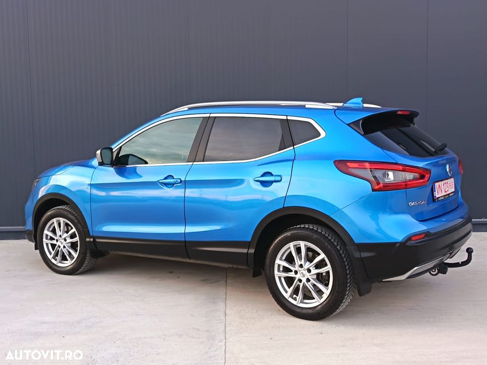 Nissan Qashqai 1.6 DCI Xtronic TEKNA+ - 3