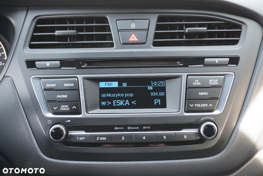 Hyundai i20 1.2 YES Gold - 23