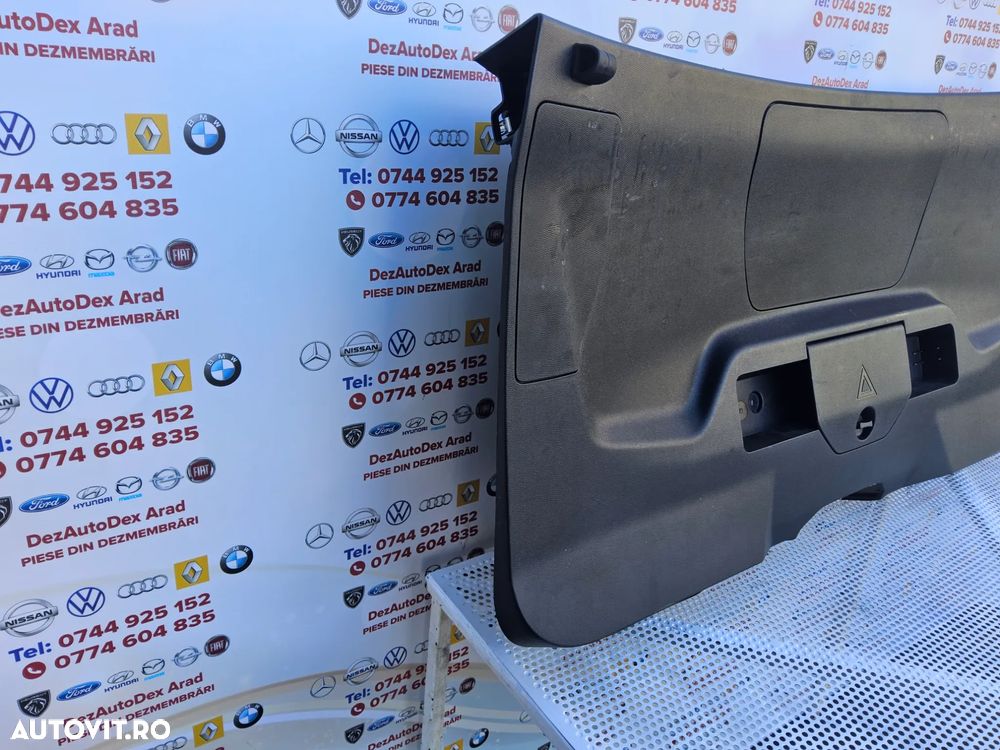 Capitonaj haion Peugeot 3008 an 2016-2024 interior haion Peugeot 3008 - 2