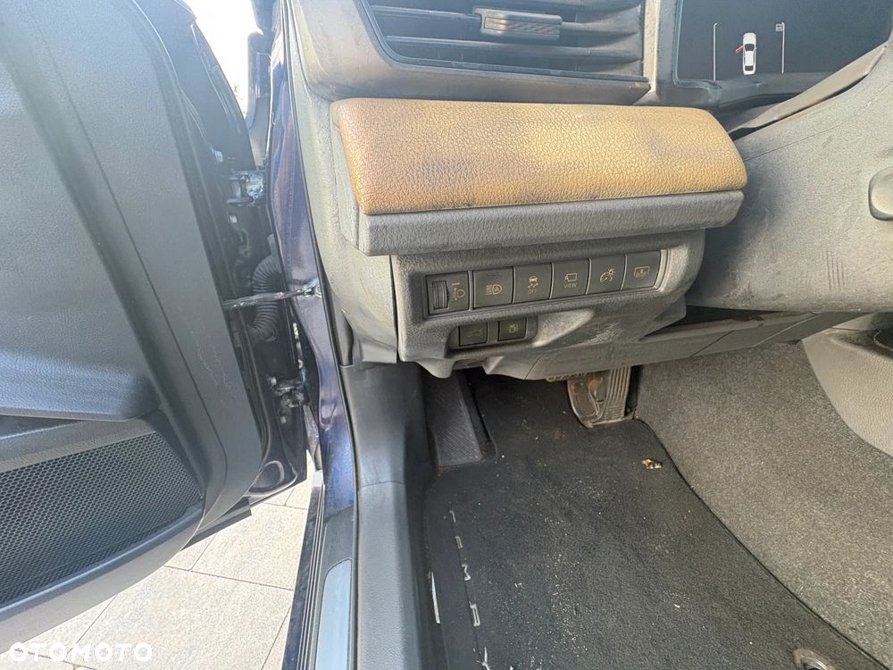 Toyota Camry 2.5 Hybrid Executive CVT - 24