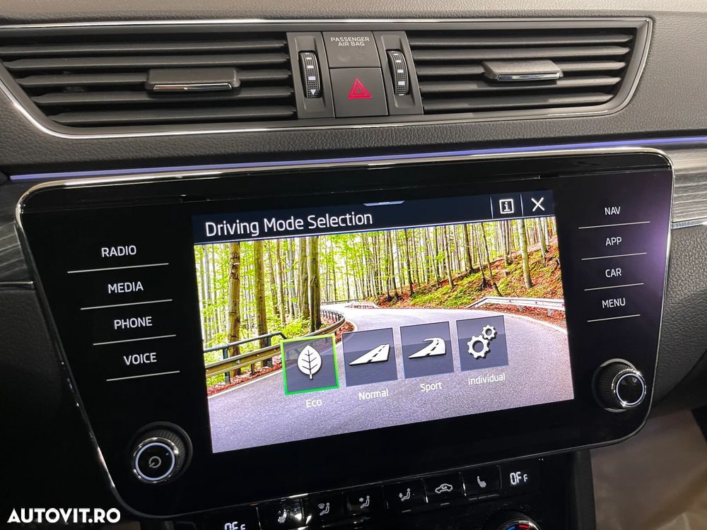 Skoda Superb 2.0 TSI DSG Style - 14