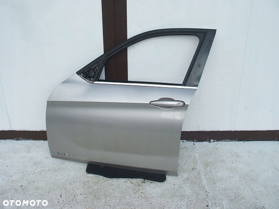 BMW X1 E84 DRZWI lewe tył tylne Kaschmirsilber A72 - 2