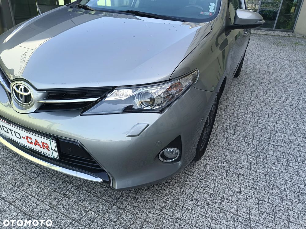Toyota Auris 1.6 Sol - 14