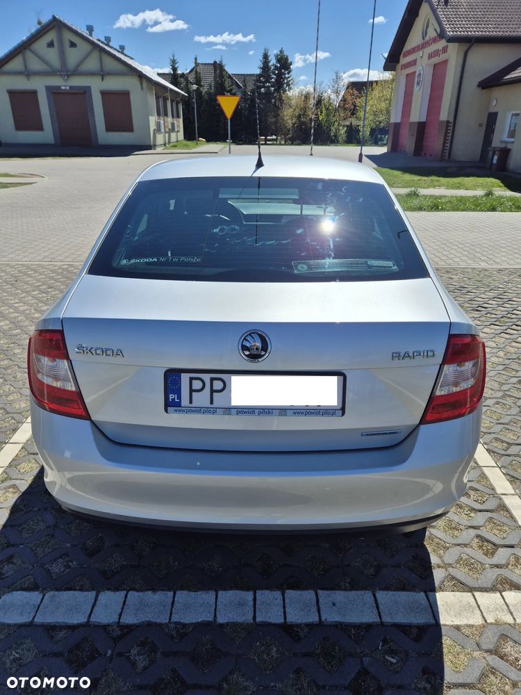 Skoda RAPID 1.6 TDI DPF Ambition - 17