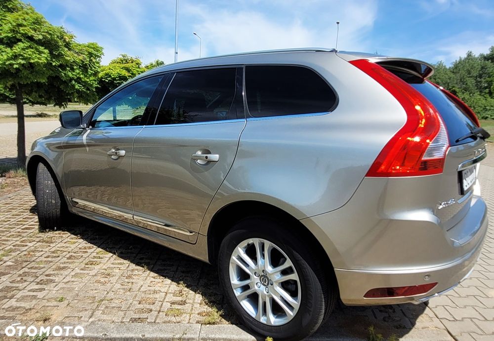 Volvo XC 60 T5 R-Design Momentum - 11