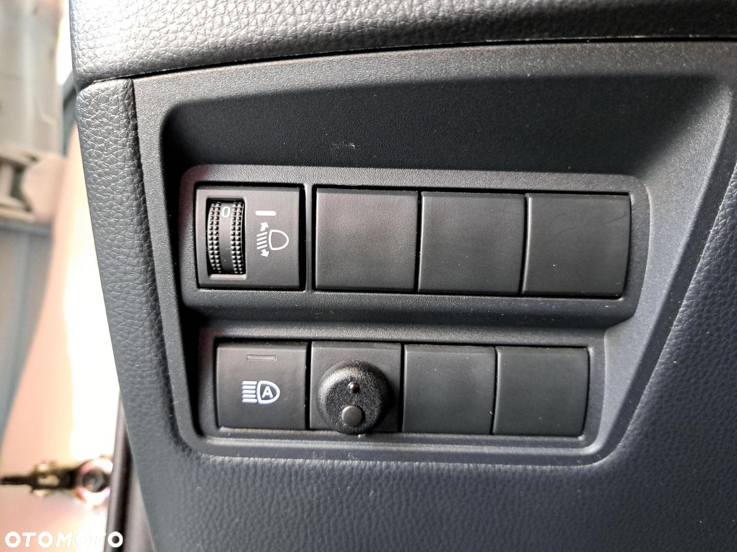 Toyota Yaris - 30