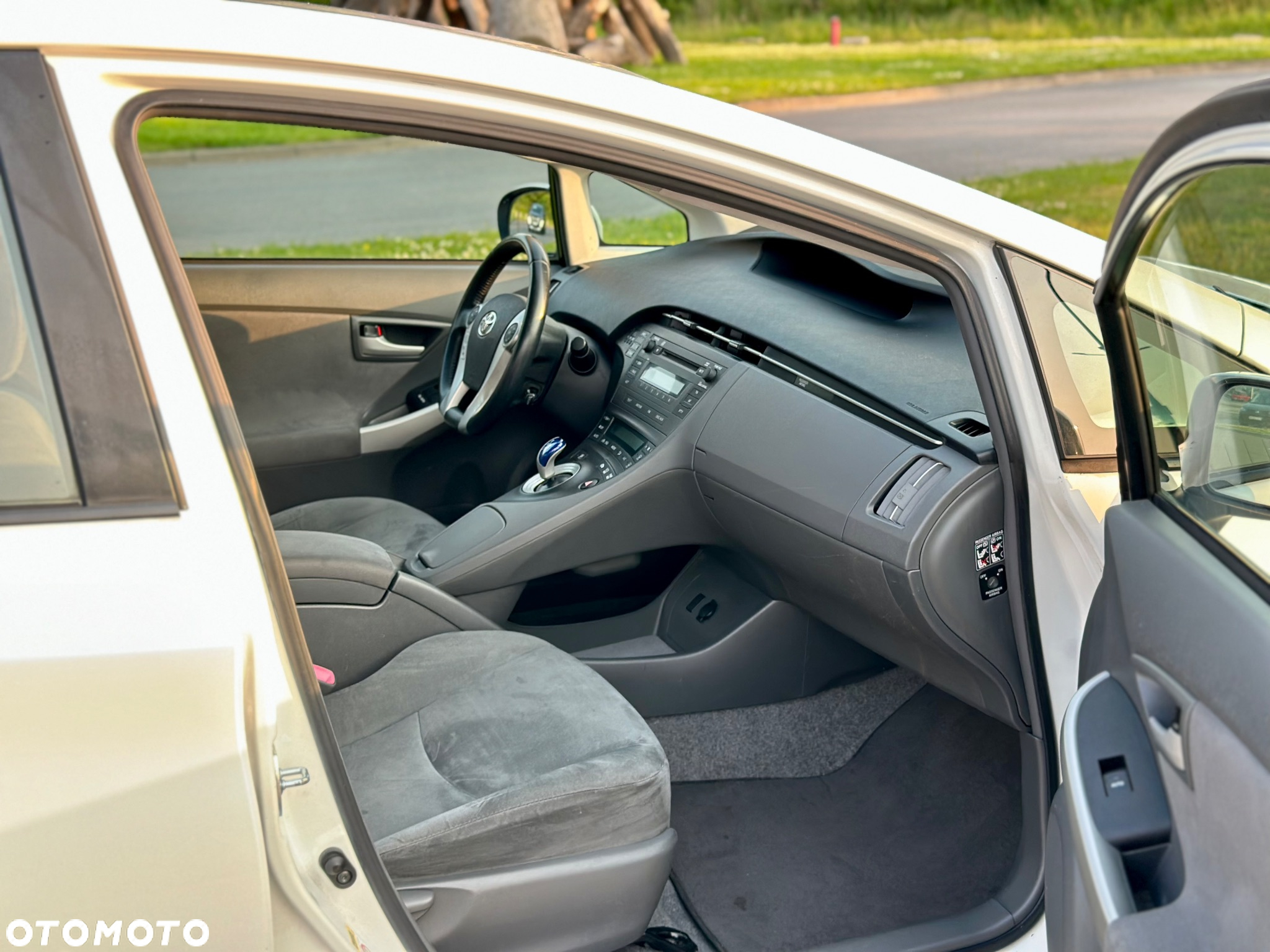Toyota Prius 1.8 HSD Prestige - 13