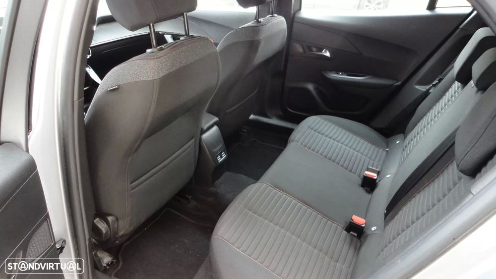 Peugeot e-2008 50 kWh Active Pack - 10