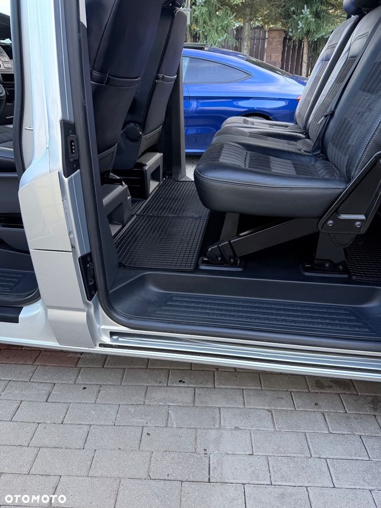 Volkswagen Caravelle - 20