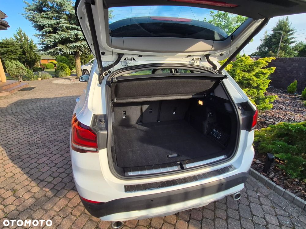 BMW X1 sDrive18d Advantage sport - 16