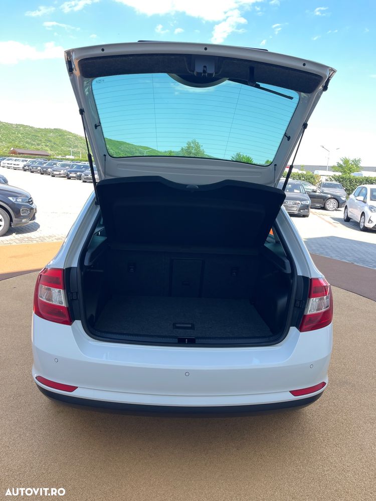 Skoda RAPID 1.6 TDI DSG Edition - 28