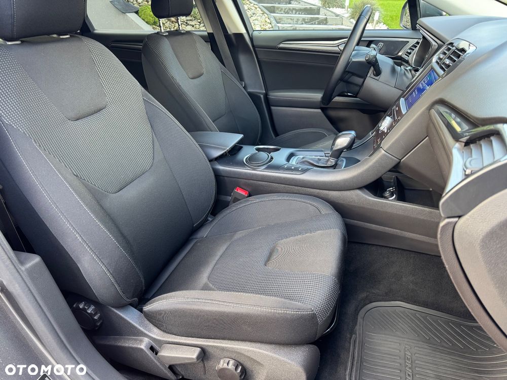 Ford Mondeo 2.0 Hybrid Titanium - 19