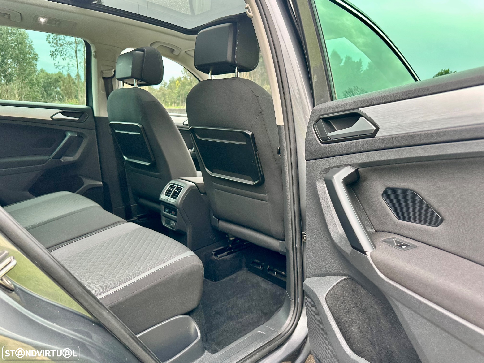 VW Tiguan 1.6 TDI Confortline - 27
