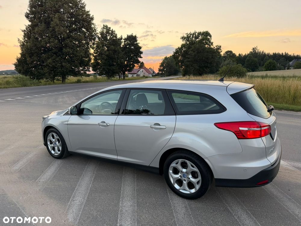Ford Focus 1.5 TDCi SYNC Edition - 25